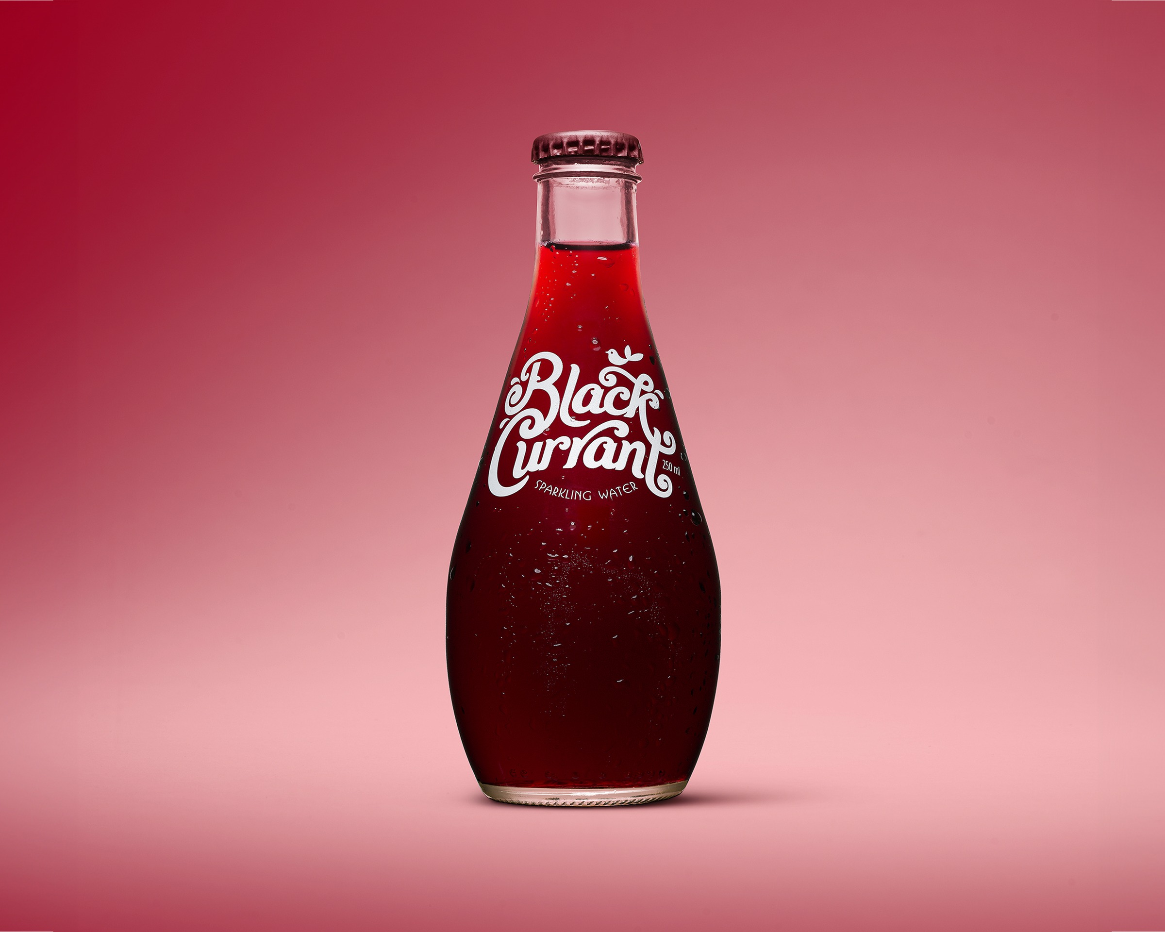Black Currant Flavour Bombs sparkling water